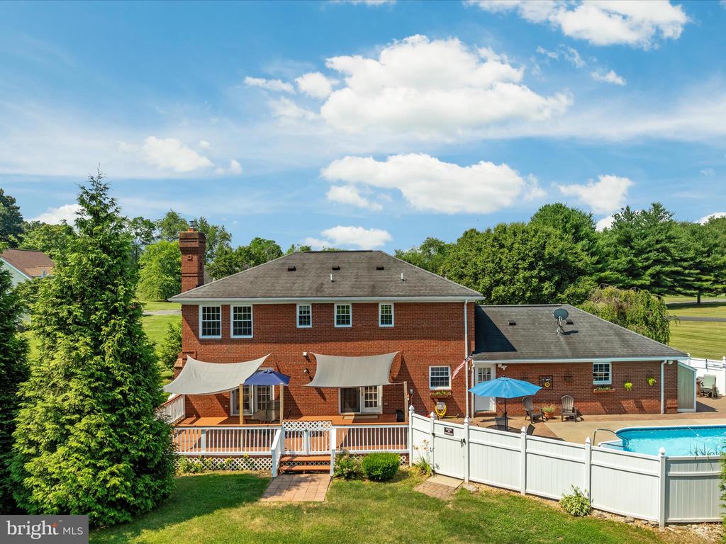 8 Miranda Ct