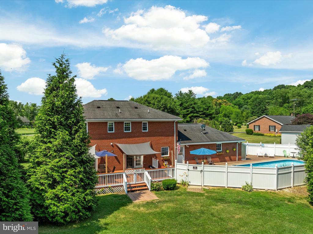 8 Miranda Ct