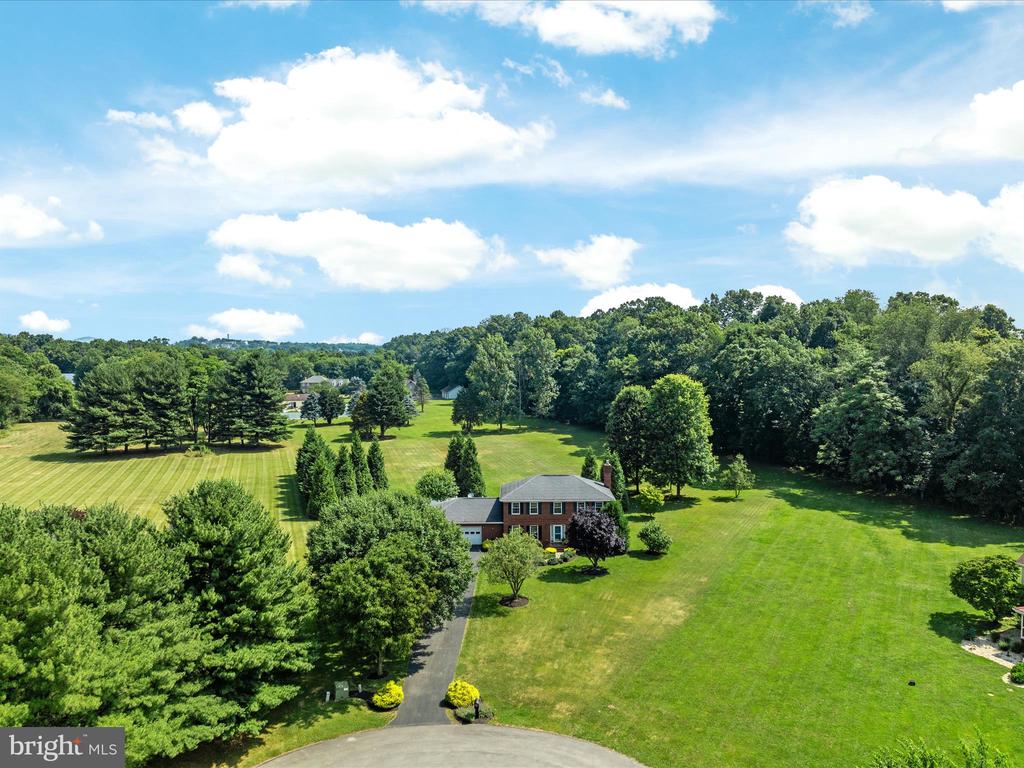 8 Miranda Ct