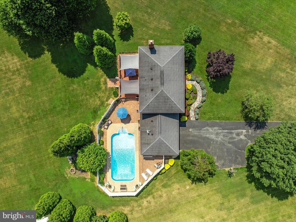 8 Miranda Ct