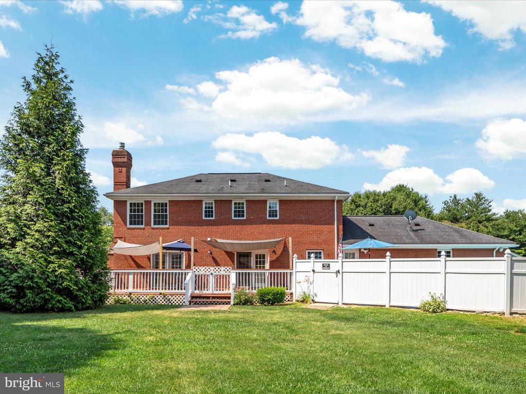8 Miranda Ct