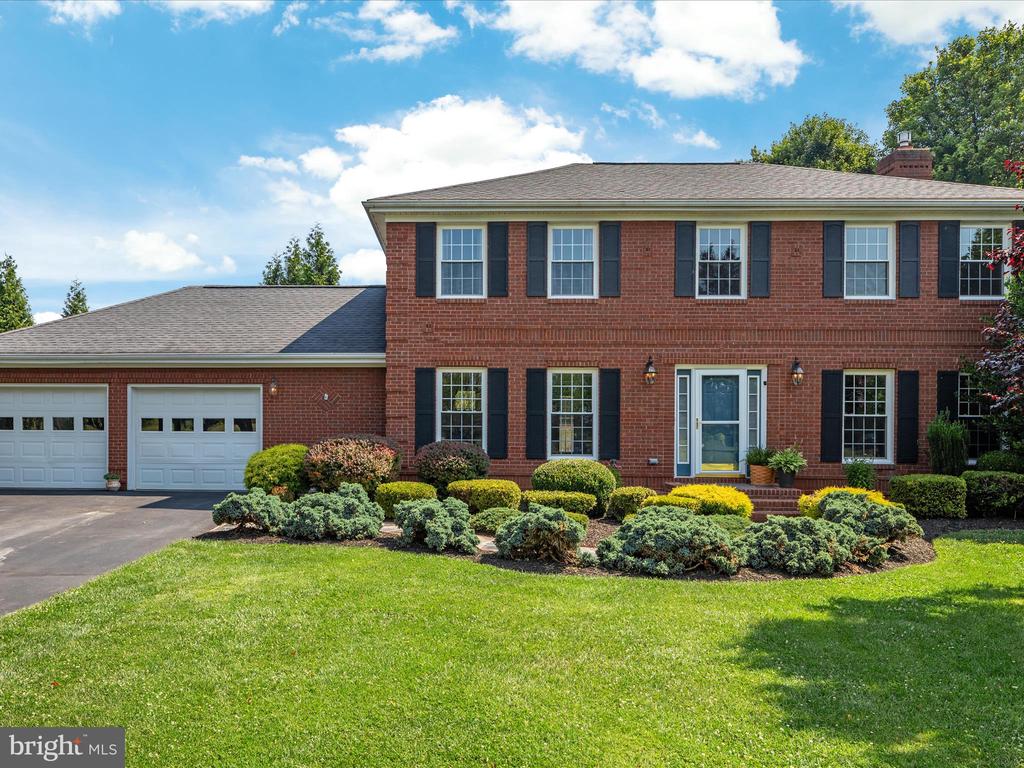 8 Miranda Ct