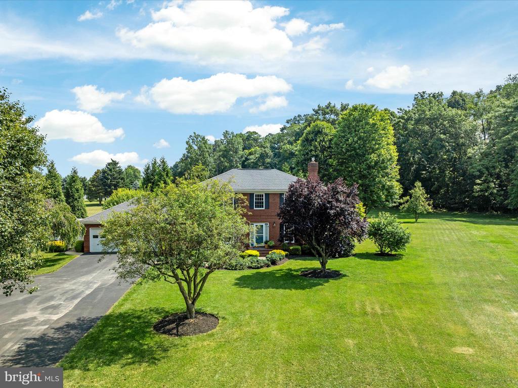 8 Miranda Ct