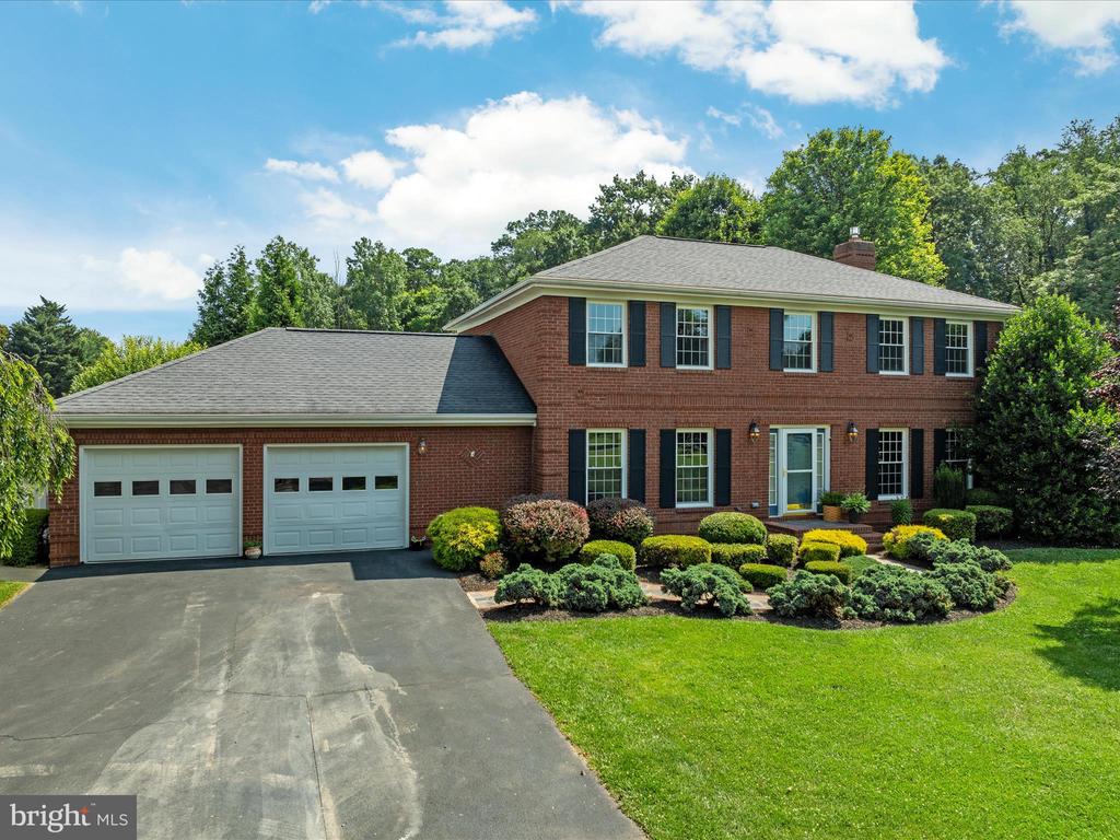 8 Miranda Ct