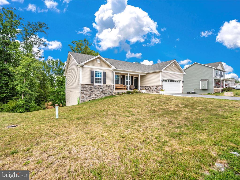 569 Basin Dr