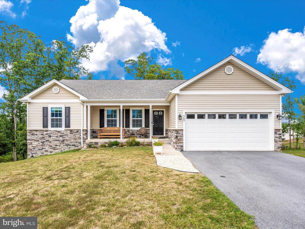 569 Basin Dr