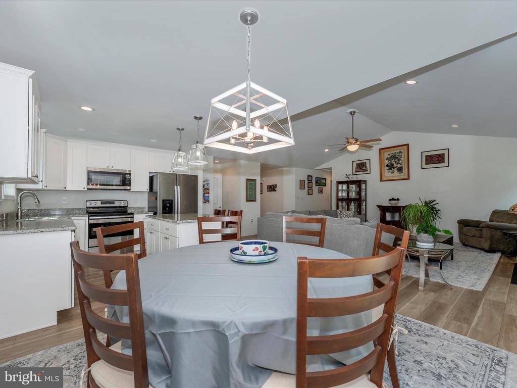 569 Basin Dr
