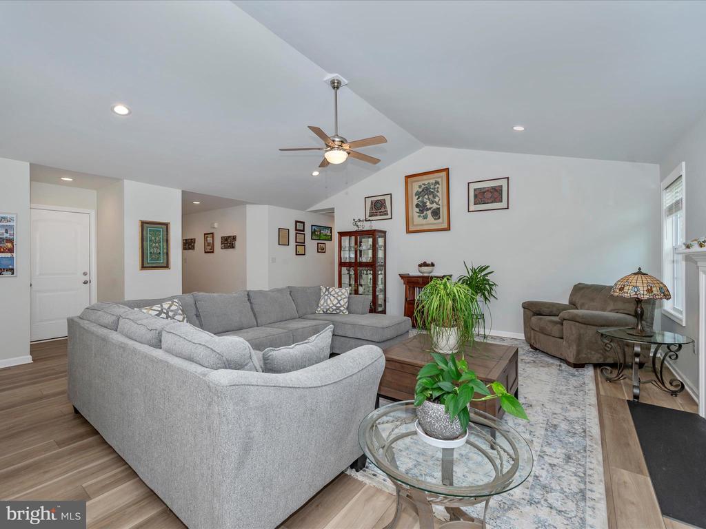 569 Basin Dr
