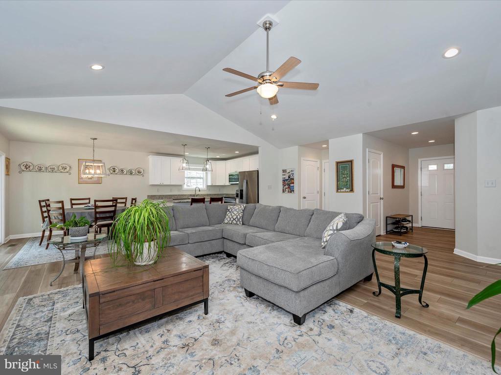 569 Basin Dr