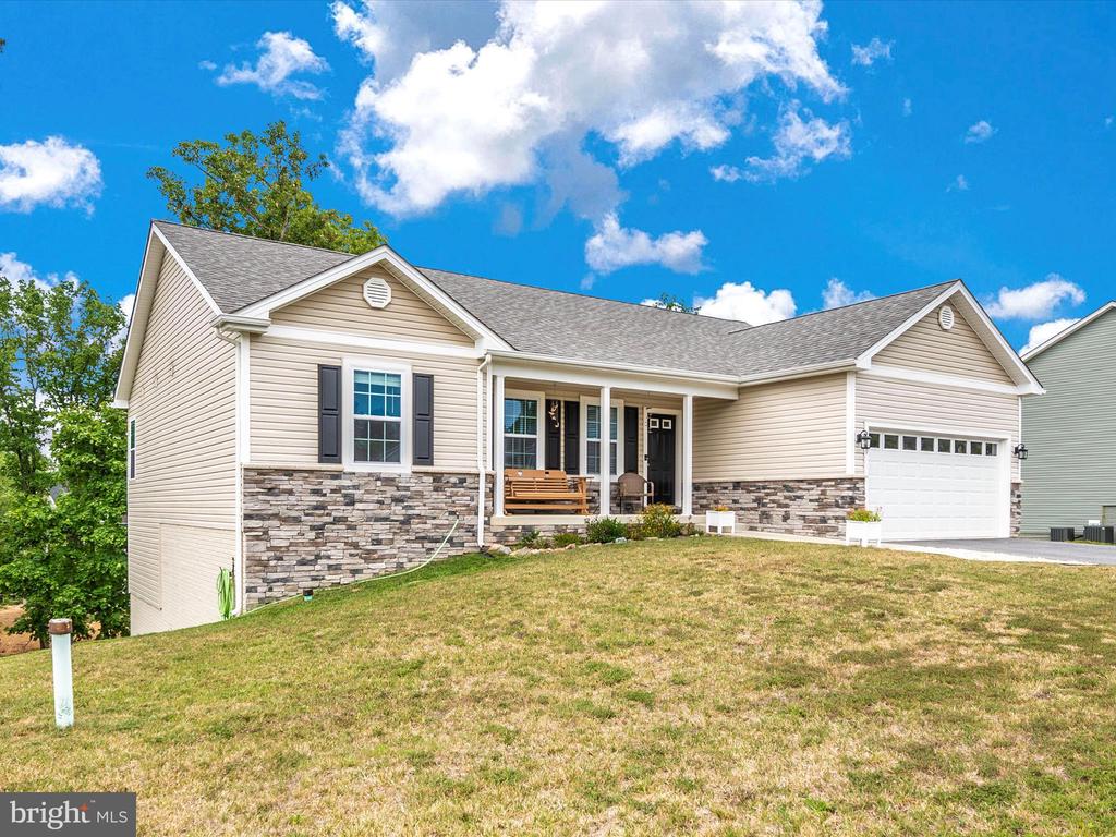 569 Basin Dr