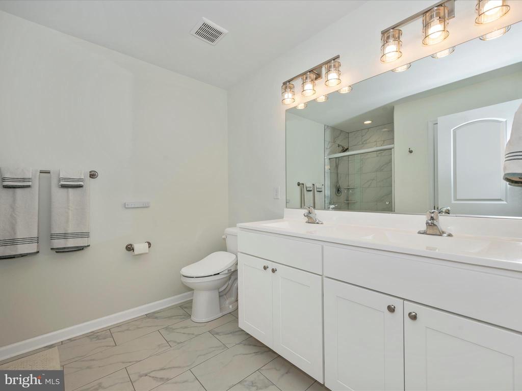 569 Basin Dr