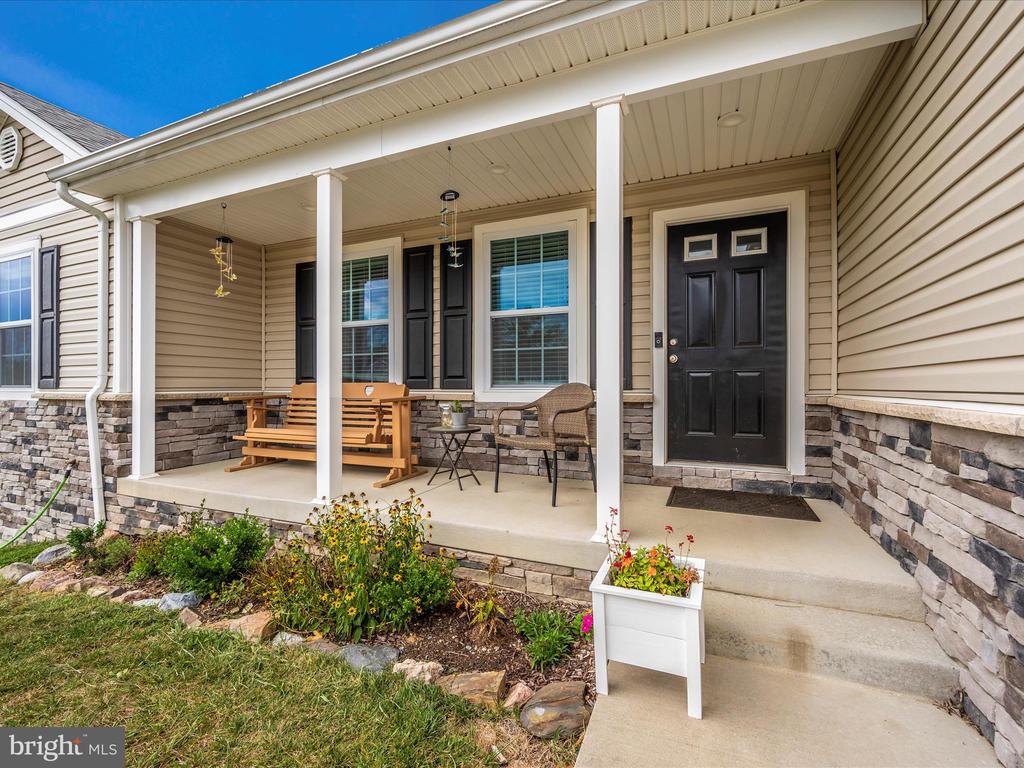 569 Basin Dr