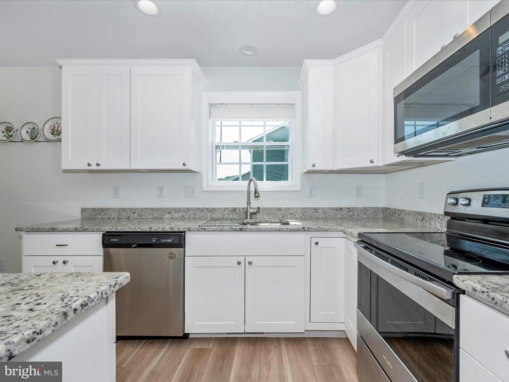 569 Basin Dr