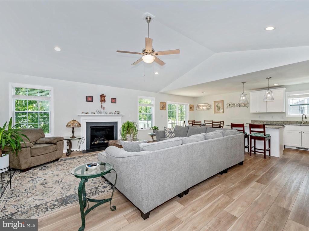 569 Basin Dr