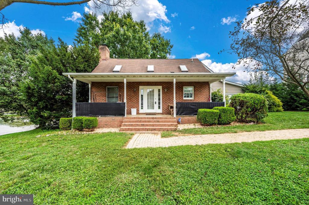 81 Larkspur Ln