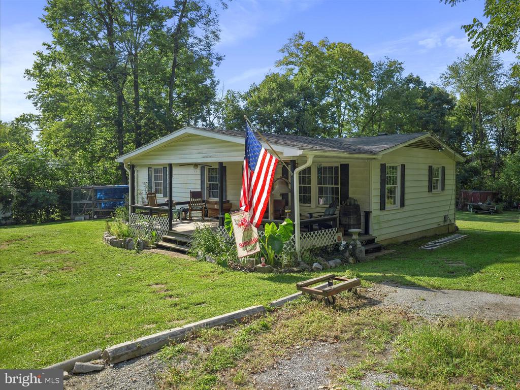 215 Saint Andrews Dr