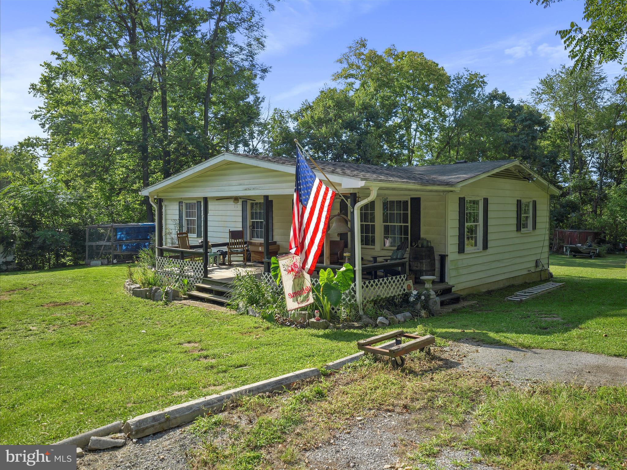 215 Saint Andrews Dr