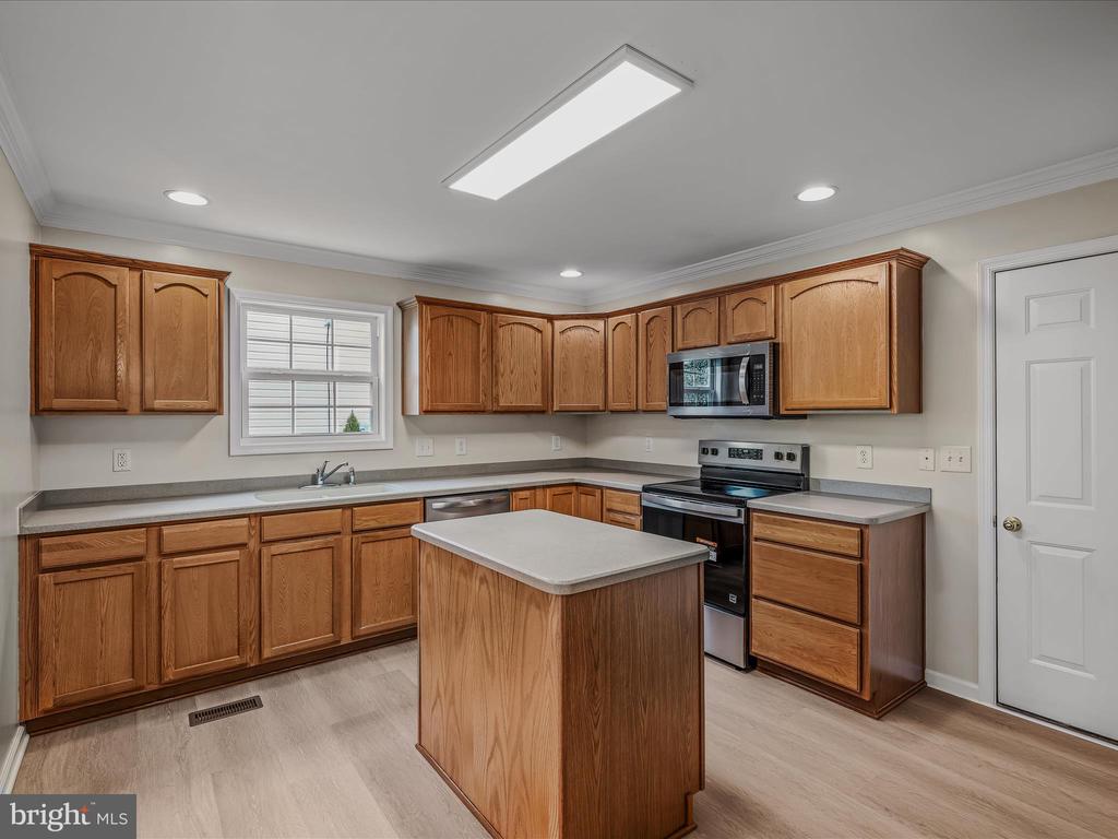 78 DIAMANTE DRIVE