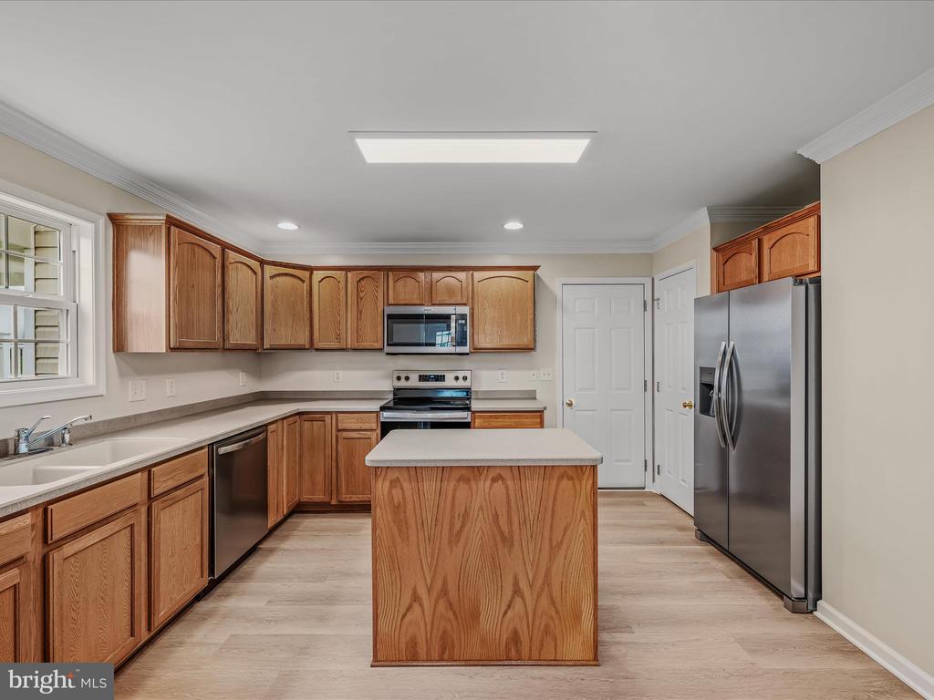 78 DIAMANTE DRIVE