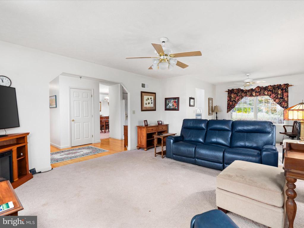 229 CHARMING LANE