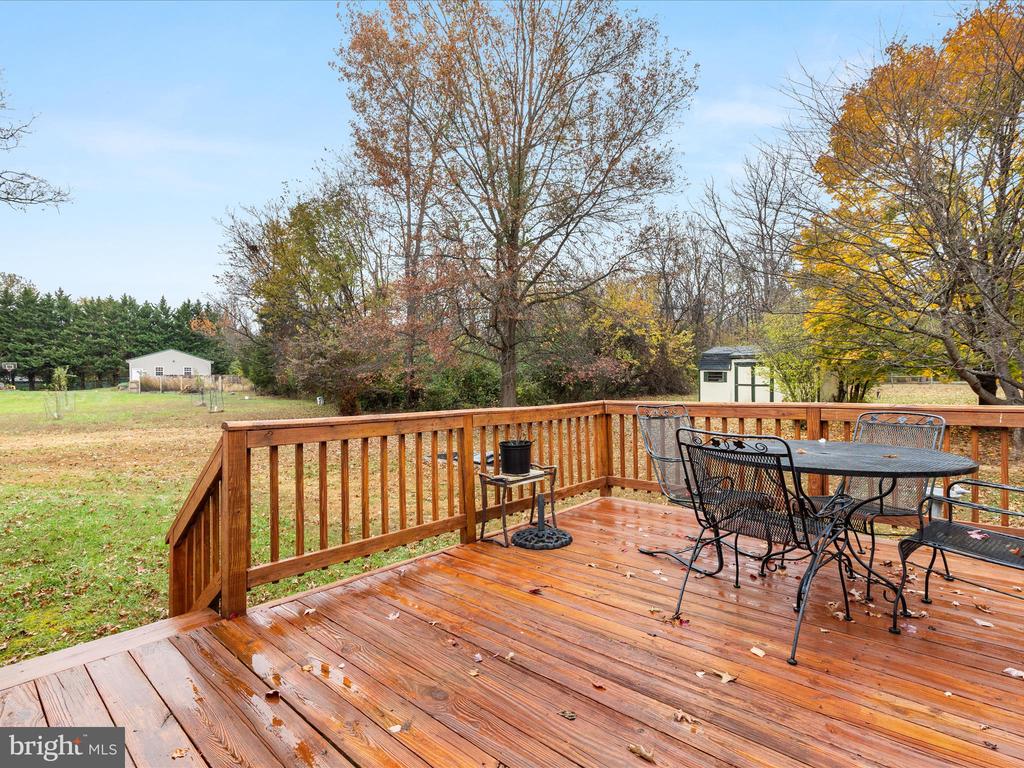 229 CHARMING LANE