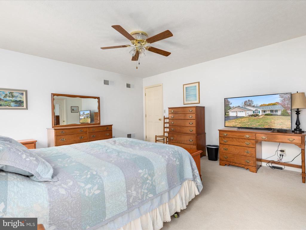 229 CHARMING LANE