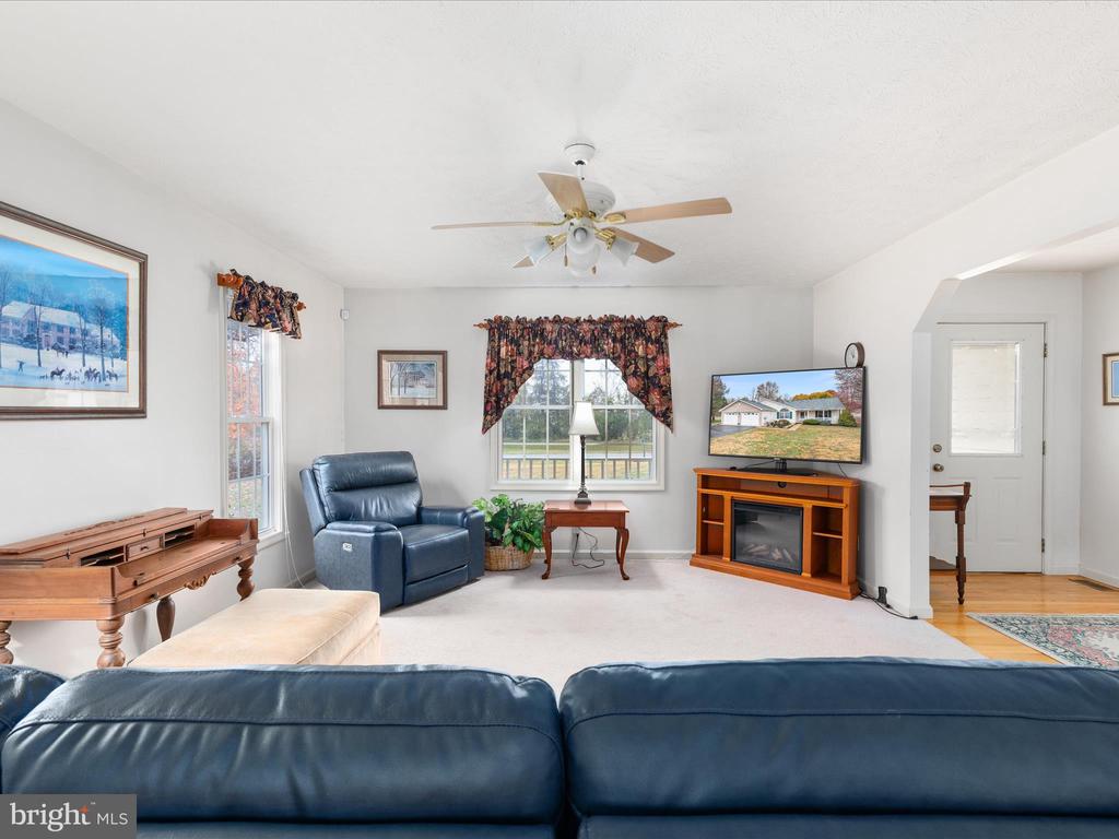 229 CHARMING LANE