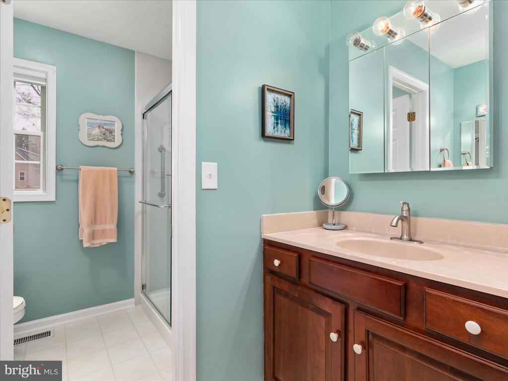 229 CHARMING LANE