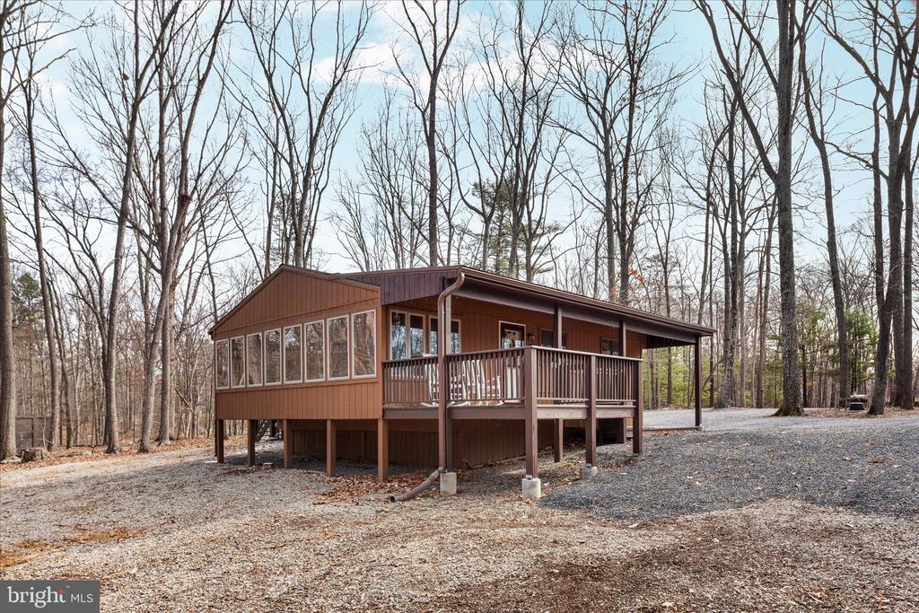 111 BOB WHITE LANE