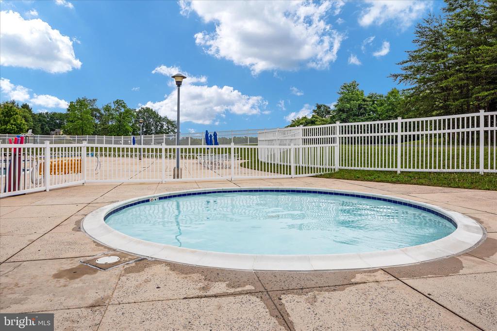 111 BOB WHITE LANE