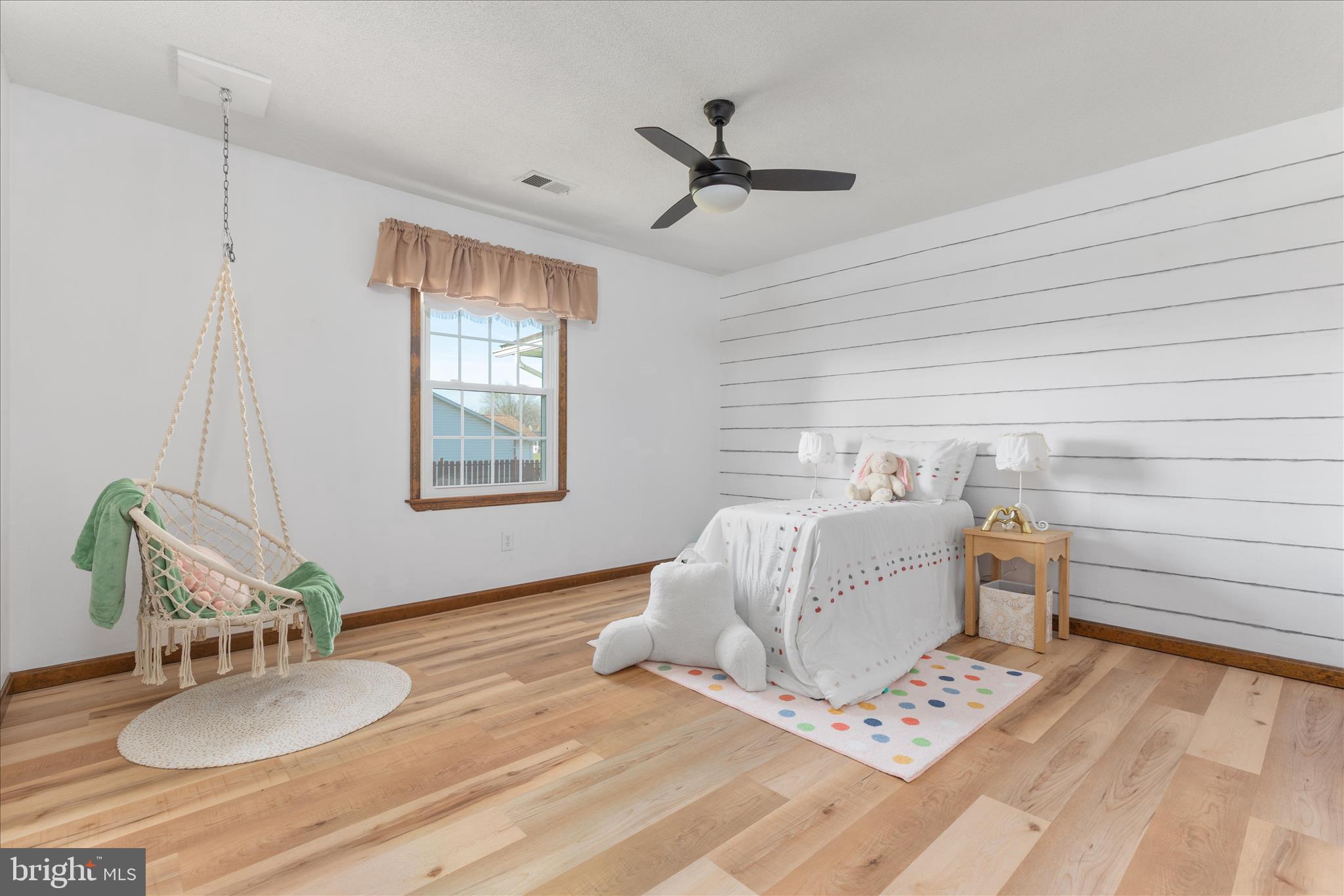 290 LARIAN DRIVE