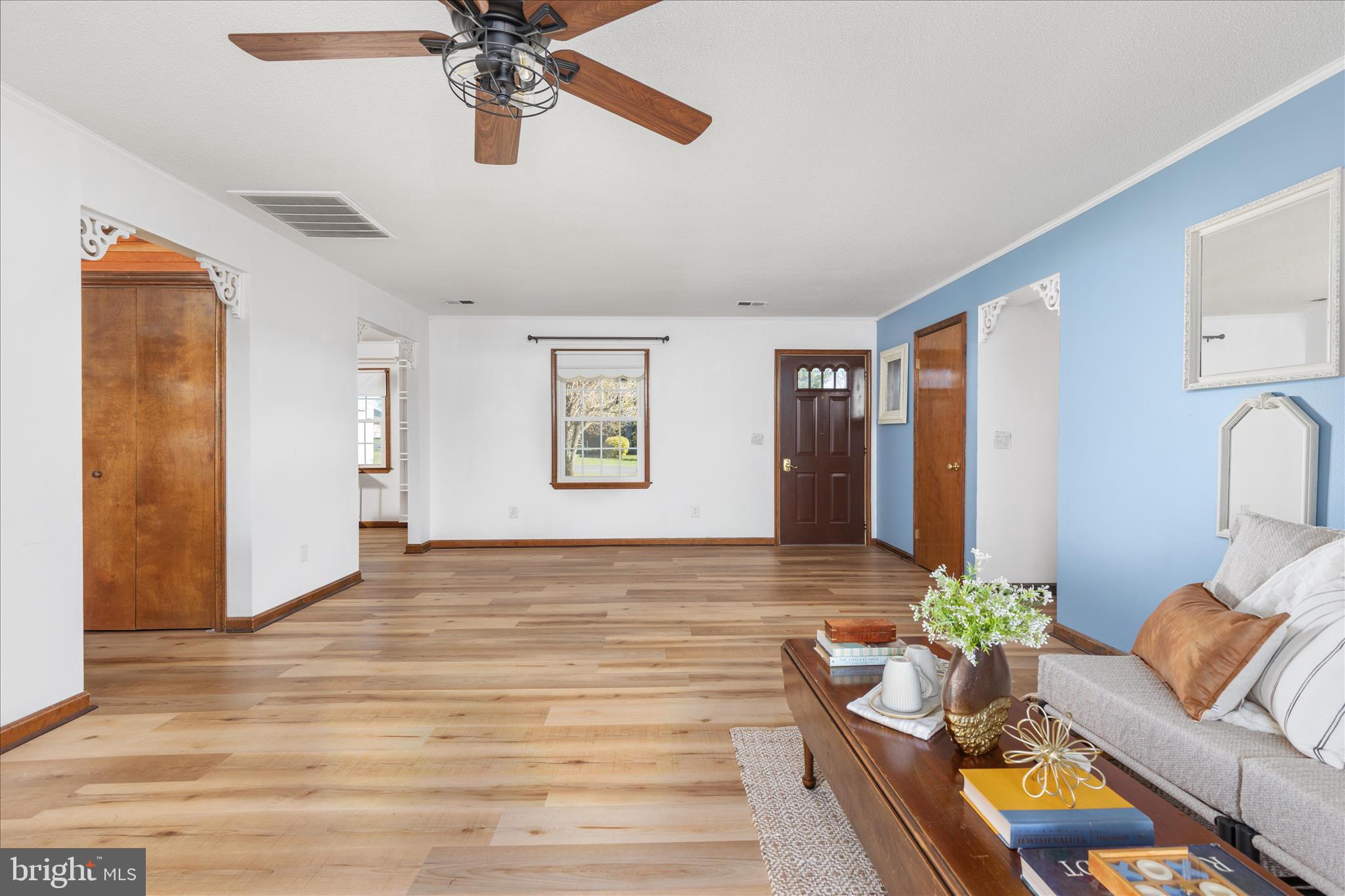 290 LARIAN DRIVE