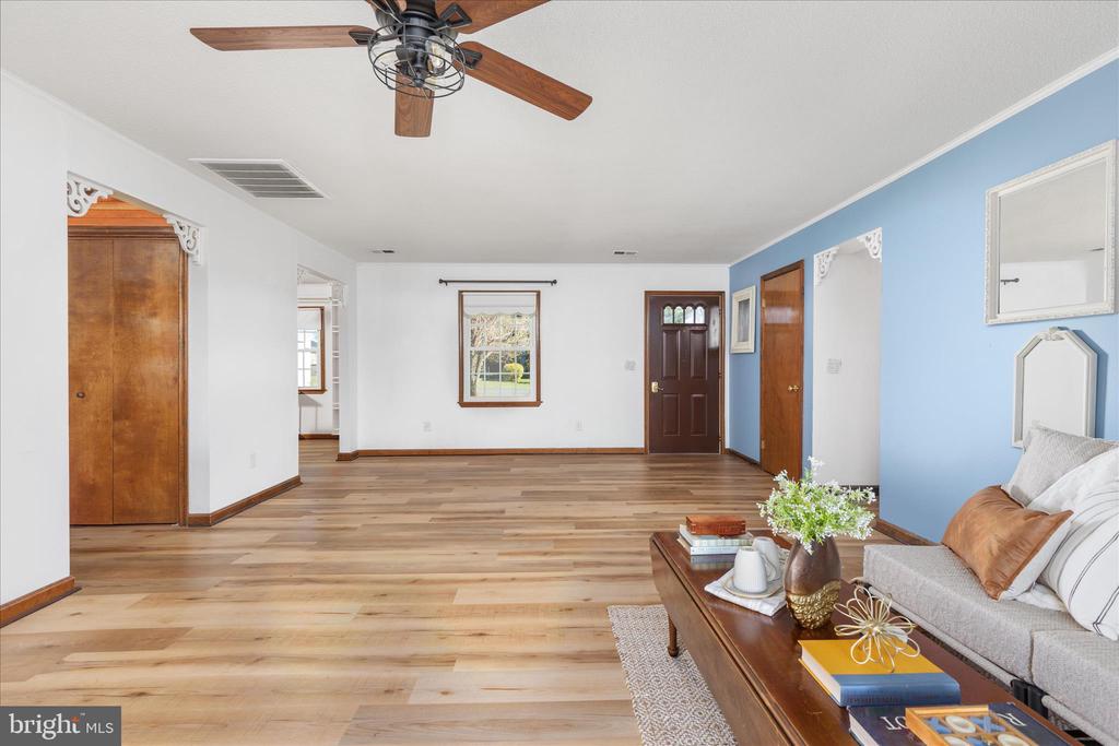 290 LARIAN DRIVE
