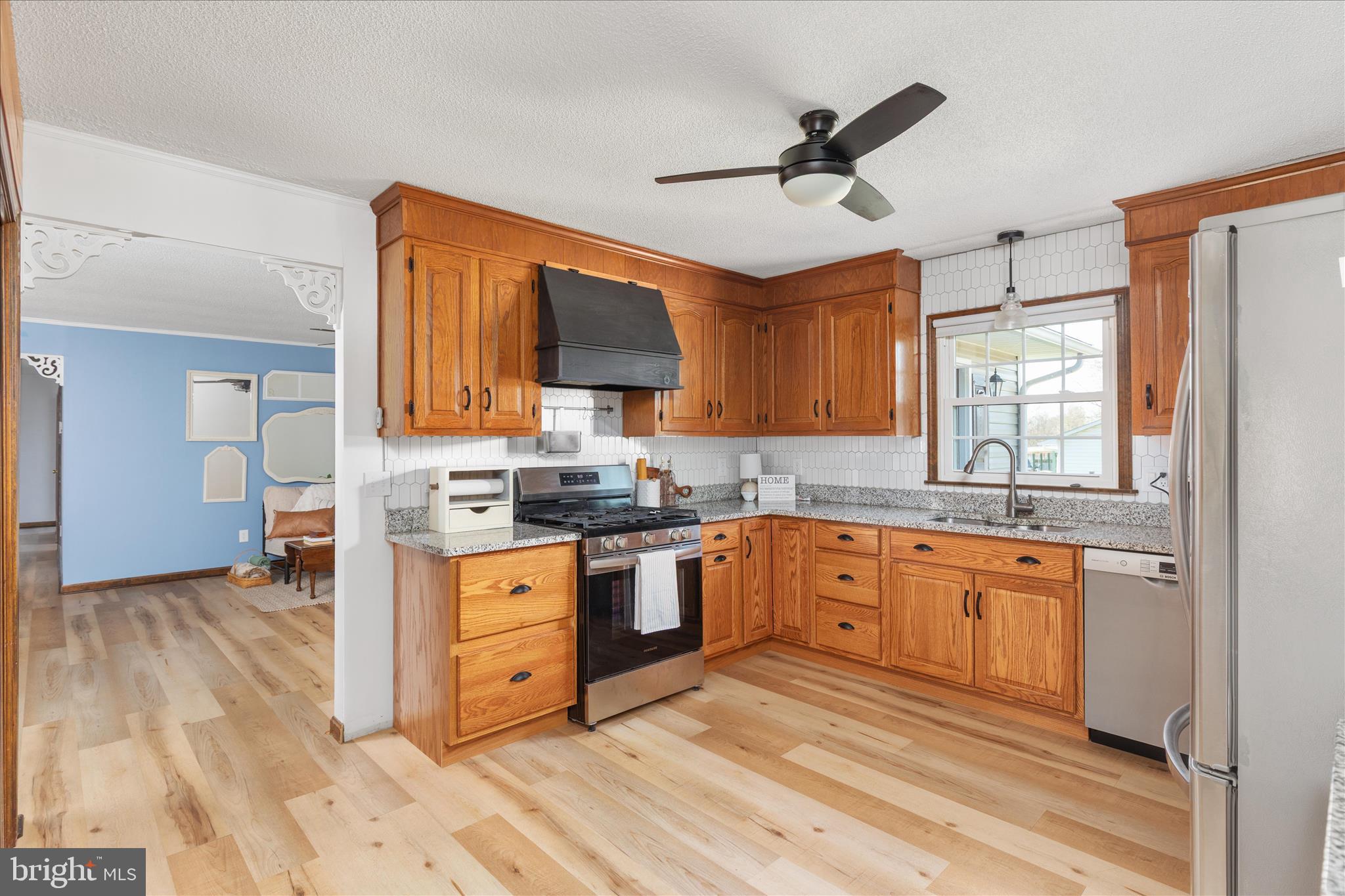 290 LARIAN DRIVE