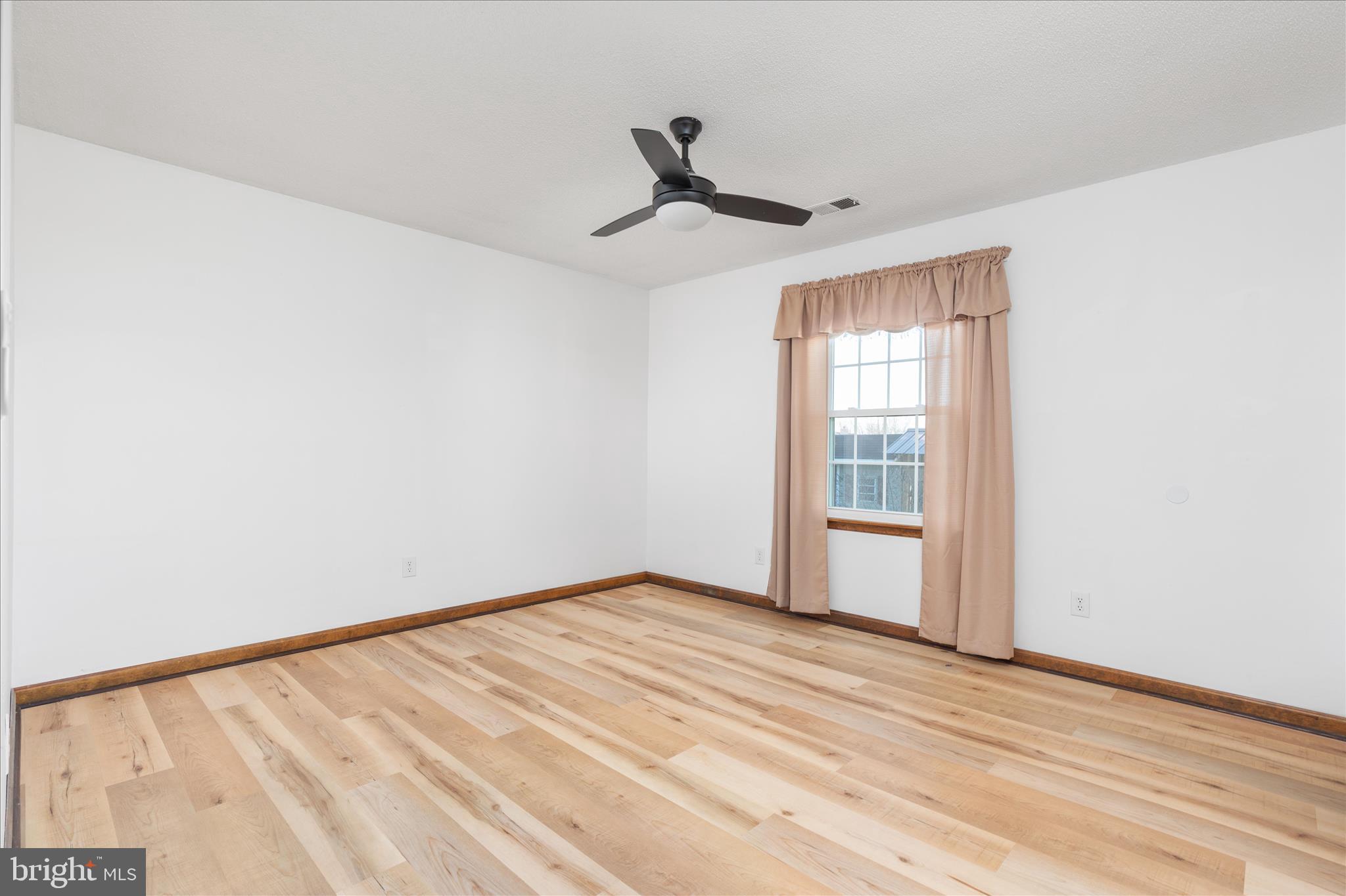 290 LARIAN DRIVE