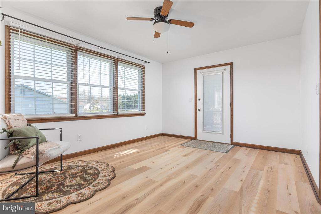 290 LARIAN DRIVE
