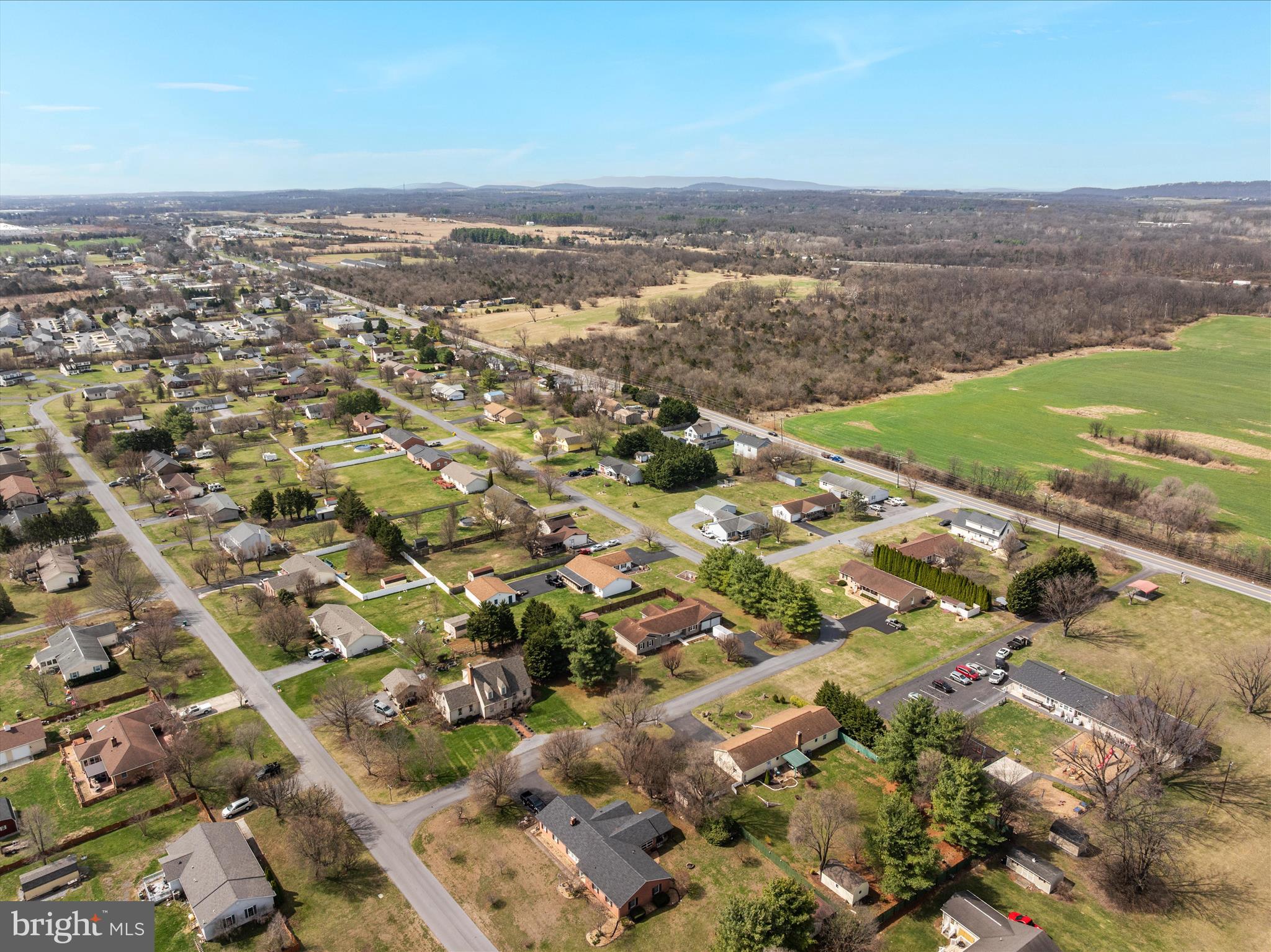 290 LARIAN DRIVE