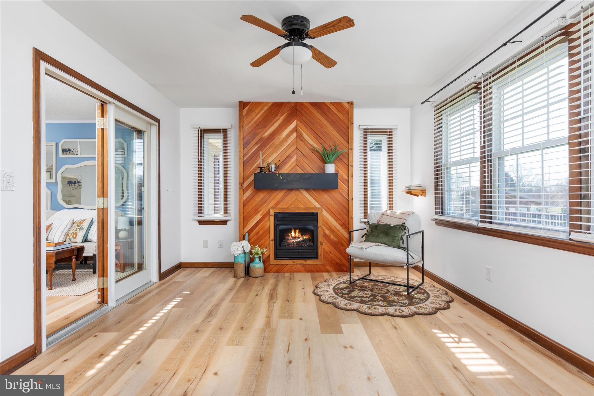 290 LARIAN DRIVE
