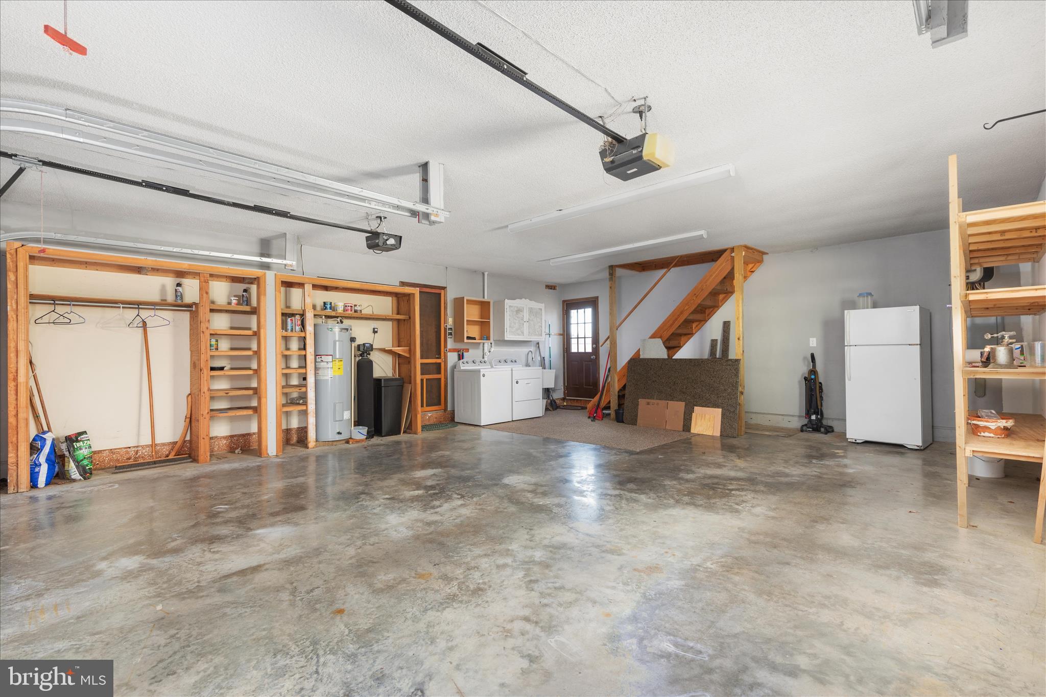 290 LARIAN DRIVE