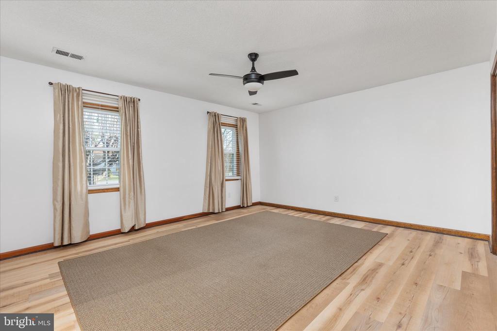 290 LARIAN DRIVE