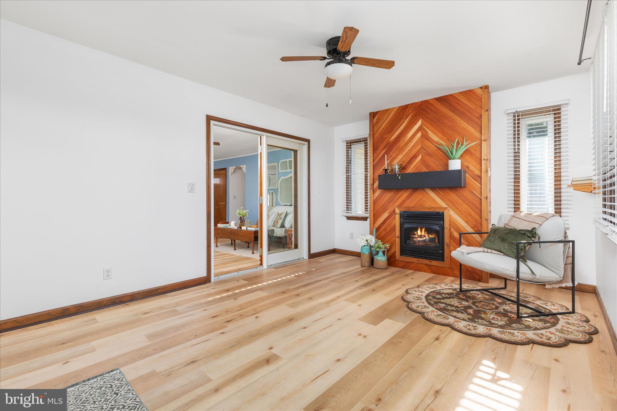 290 LARIAN DRIVE