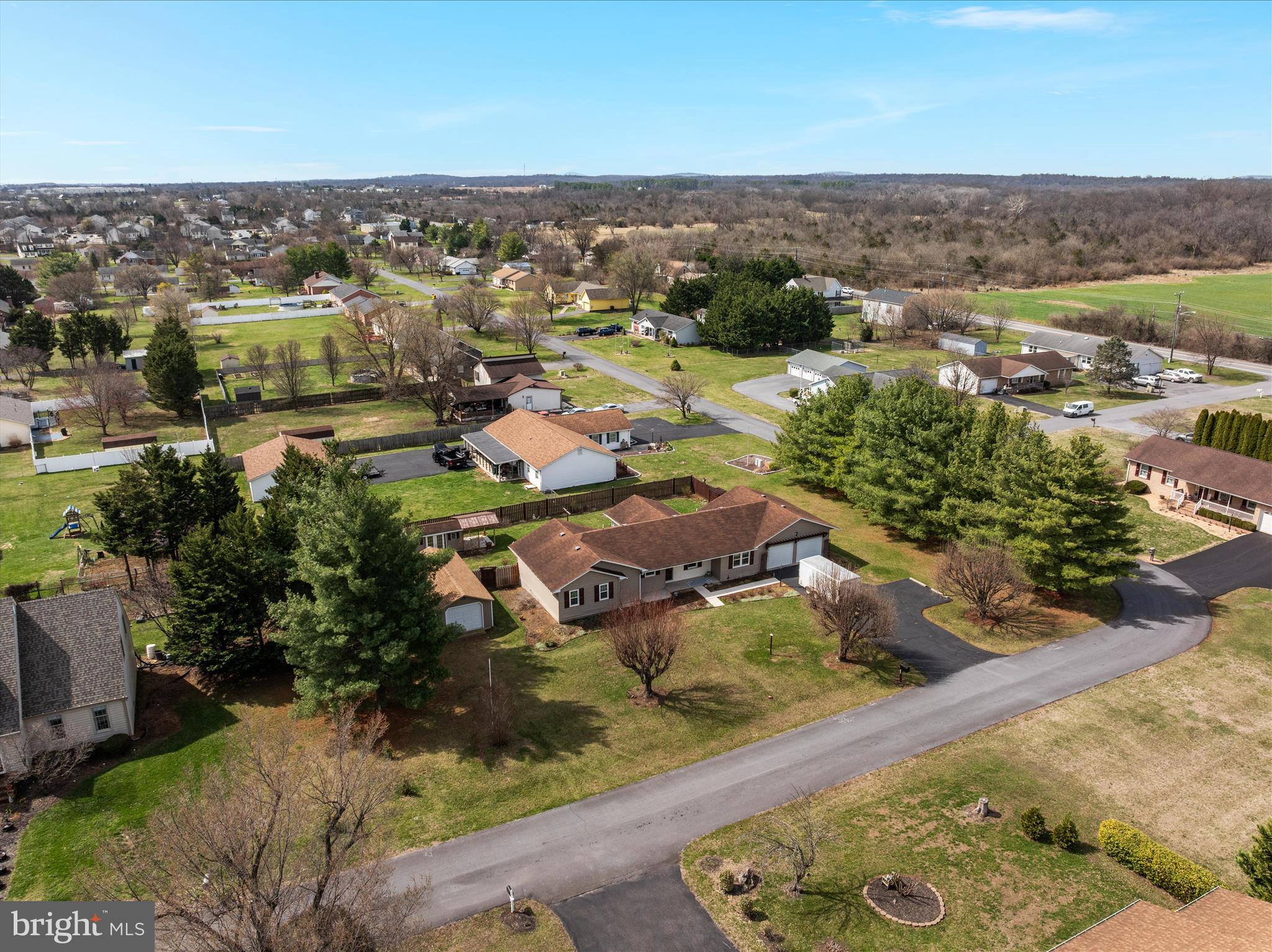 290 LARIAN DRIVE