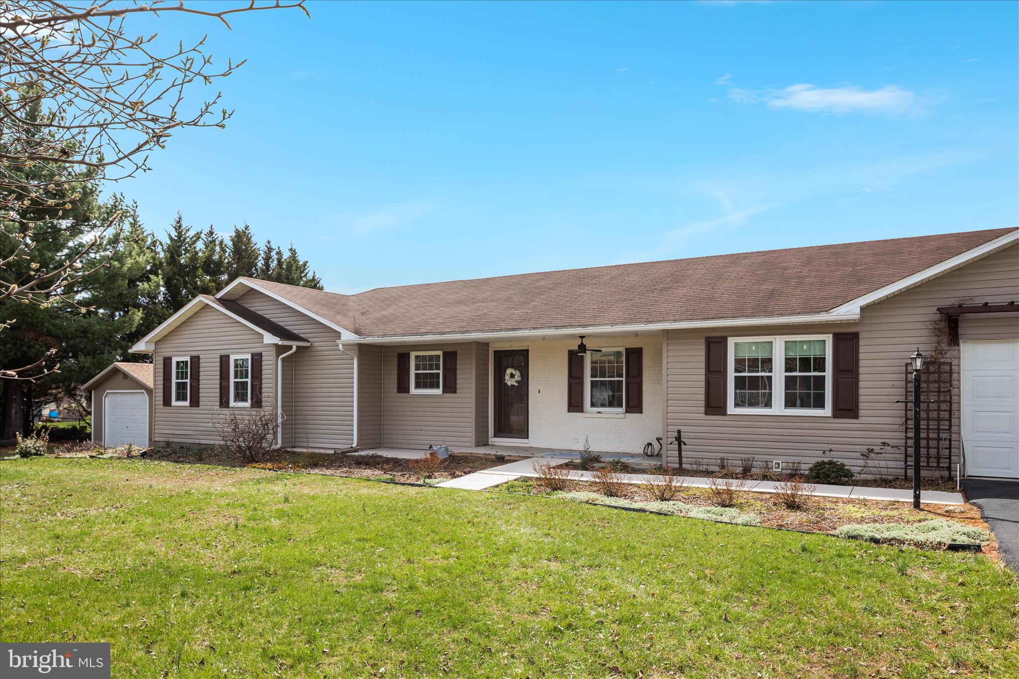 290 LARIAN DRIVE