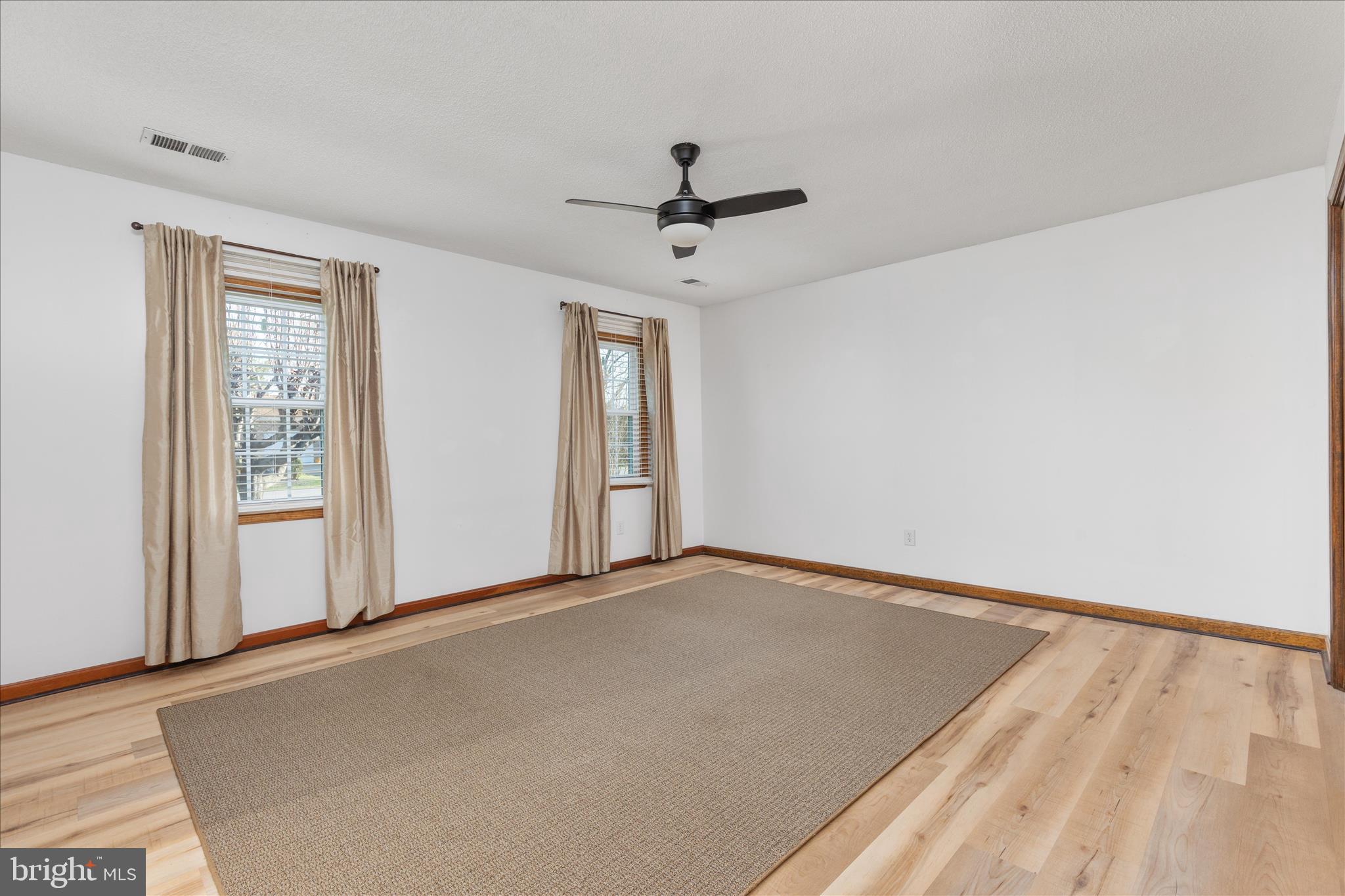 290 LARIAN DRIVE