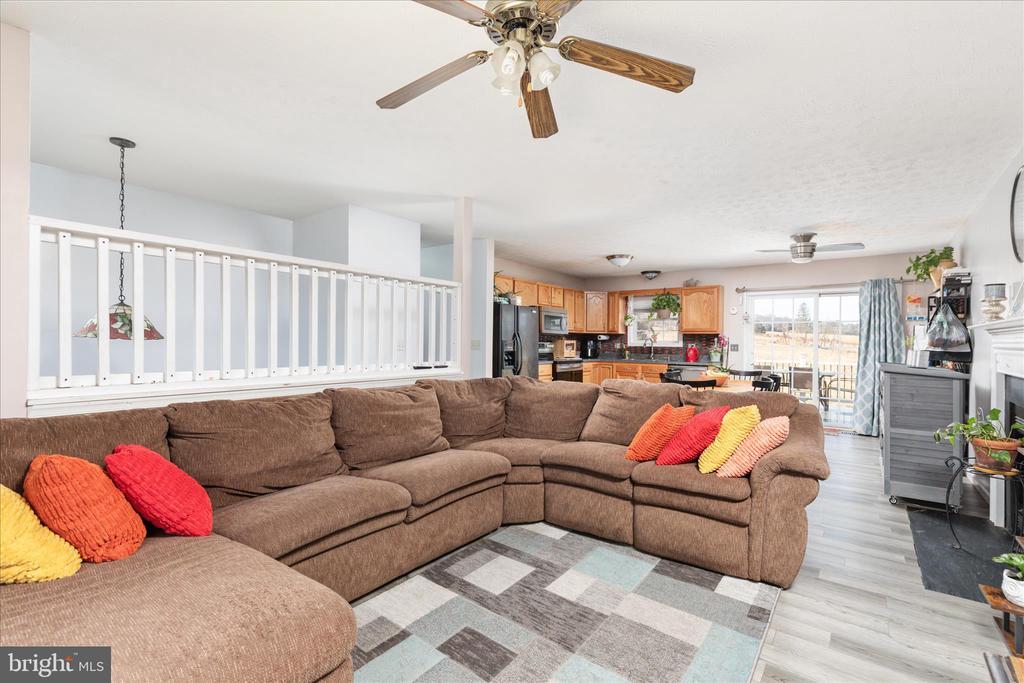 125 MULBERRY LANE