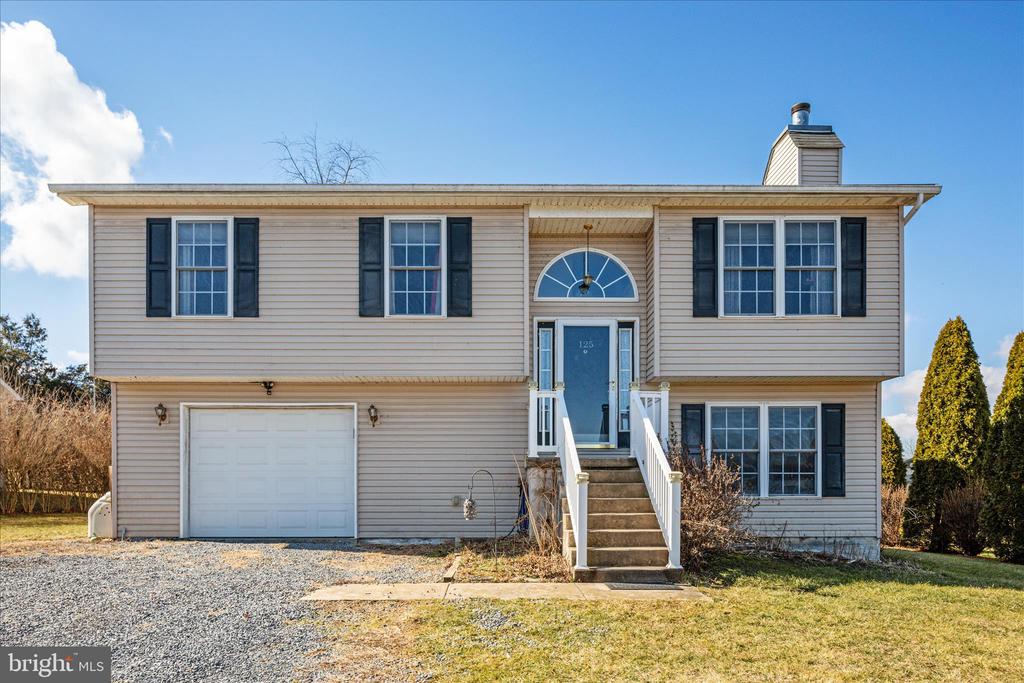 125 MULBERRY LANE