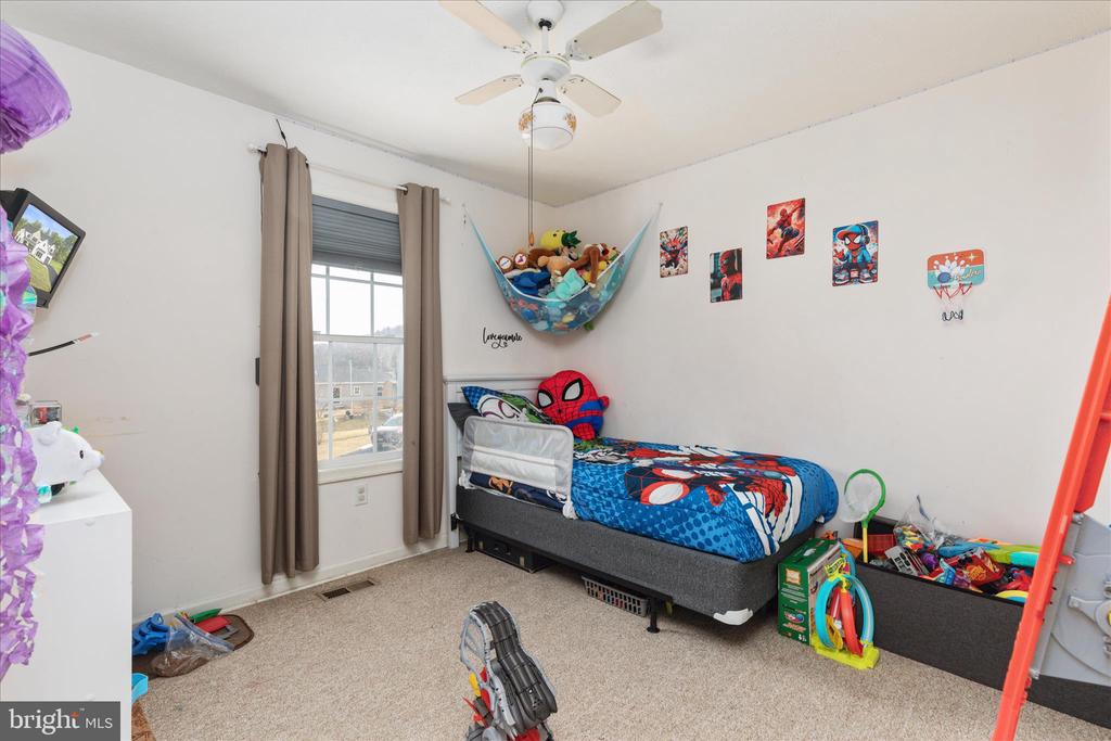 125 MULBERRY LANE
