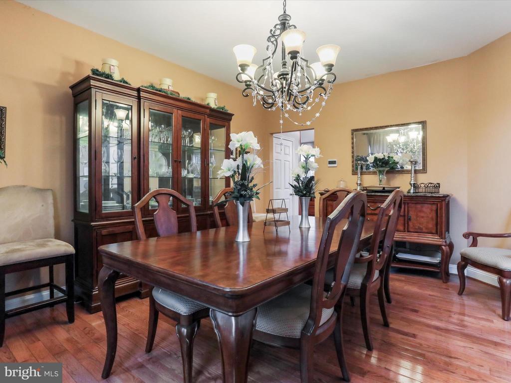 154 Revere Dr