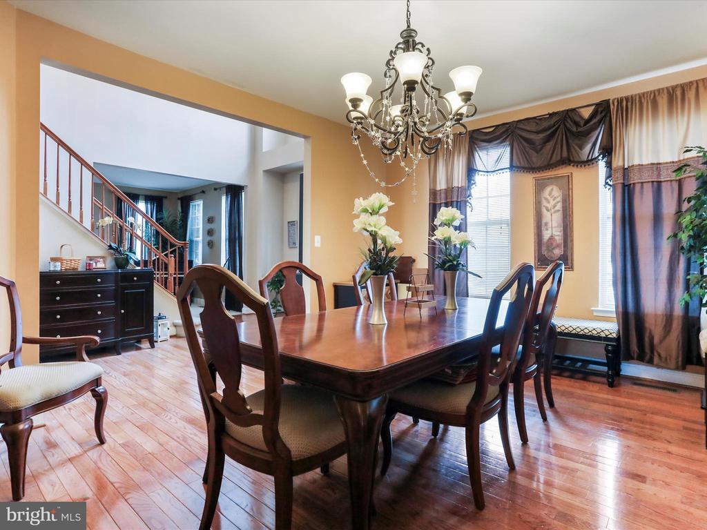 154 Revere Dr