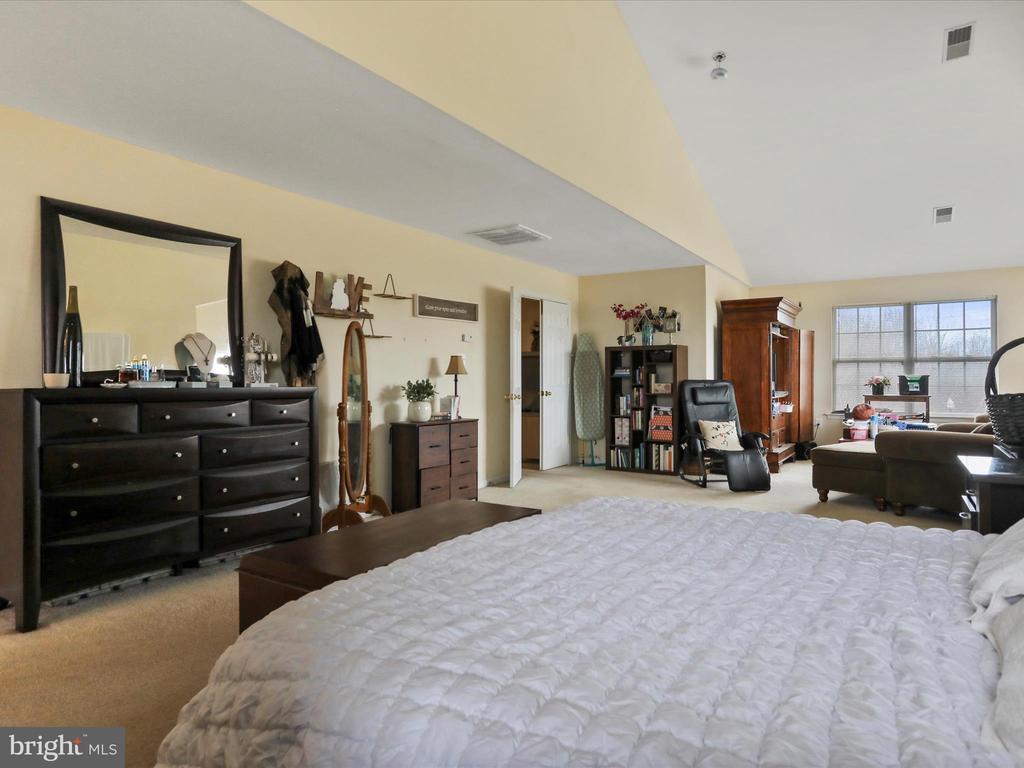154 Revere Dr